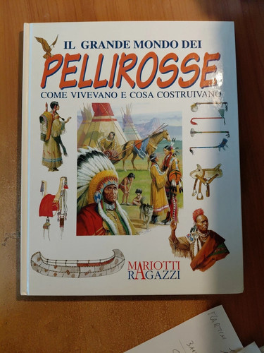 Libro illustrativo con disegni - libro,
